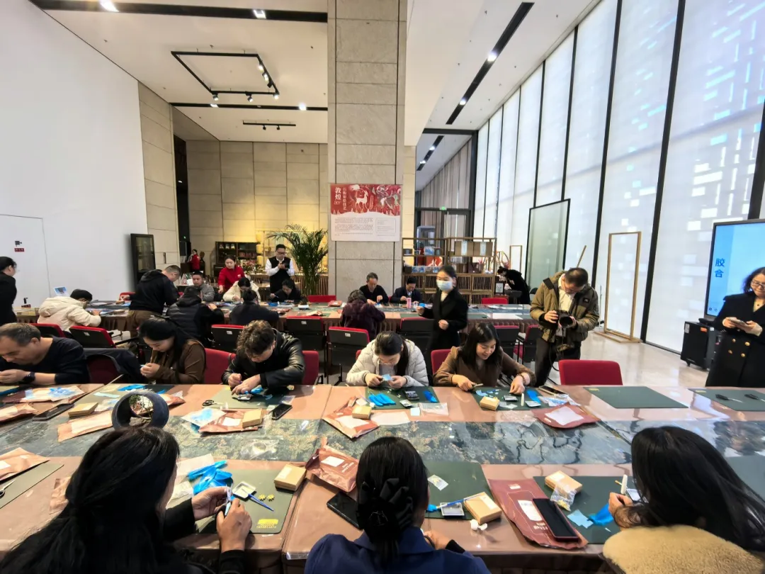 4f1c33153ac64383b6c01e1cf71029d9