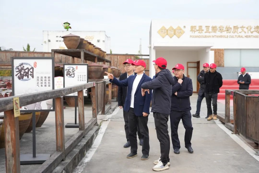 3d7f007323584e0194c945ac45653640