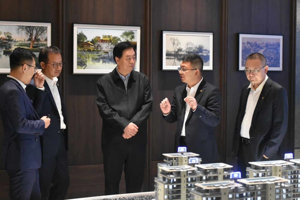 c90653aa9b4b4fbb8c5292ab1f01fb89