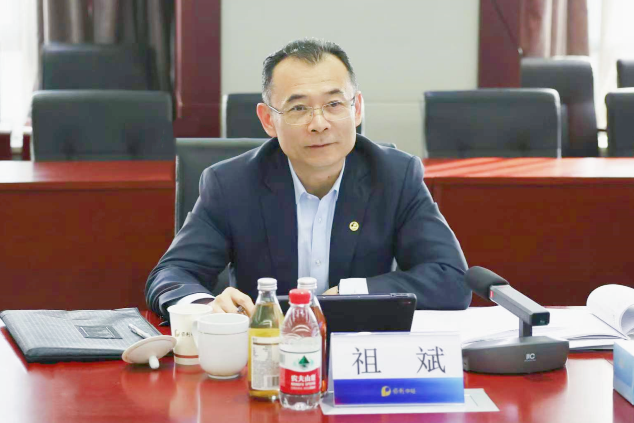 11df6f9e0c8b4b8d8d871a1de0484ce1